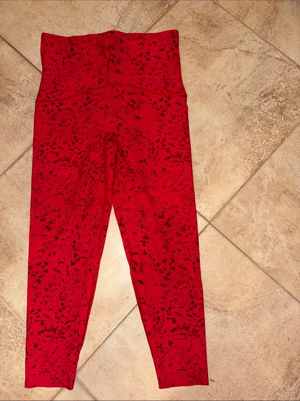 SPANX Booty Boost Leggings in Red with Black Speckle Print - Picture 5 of 5